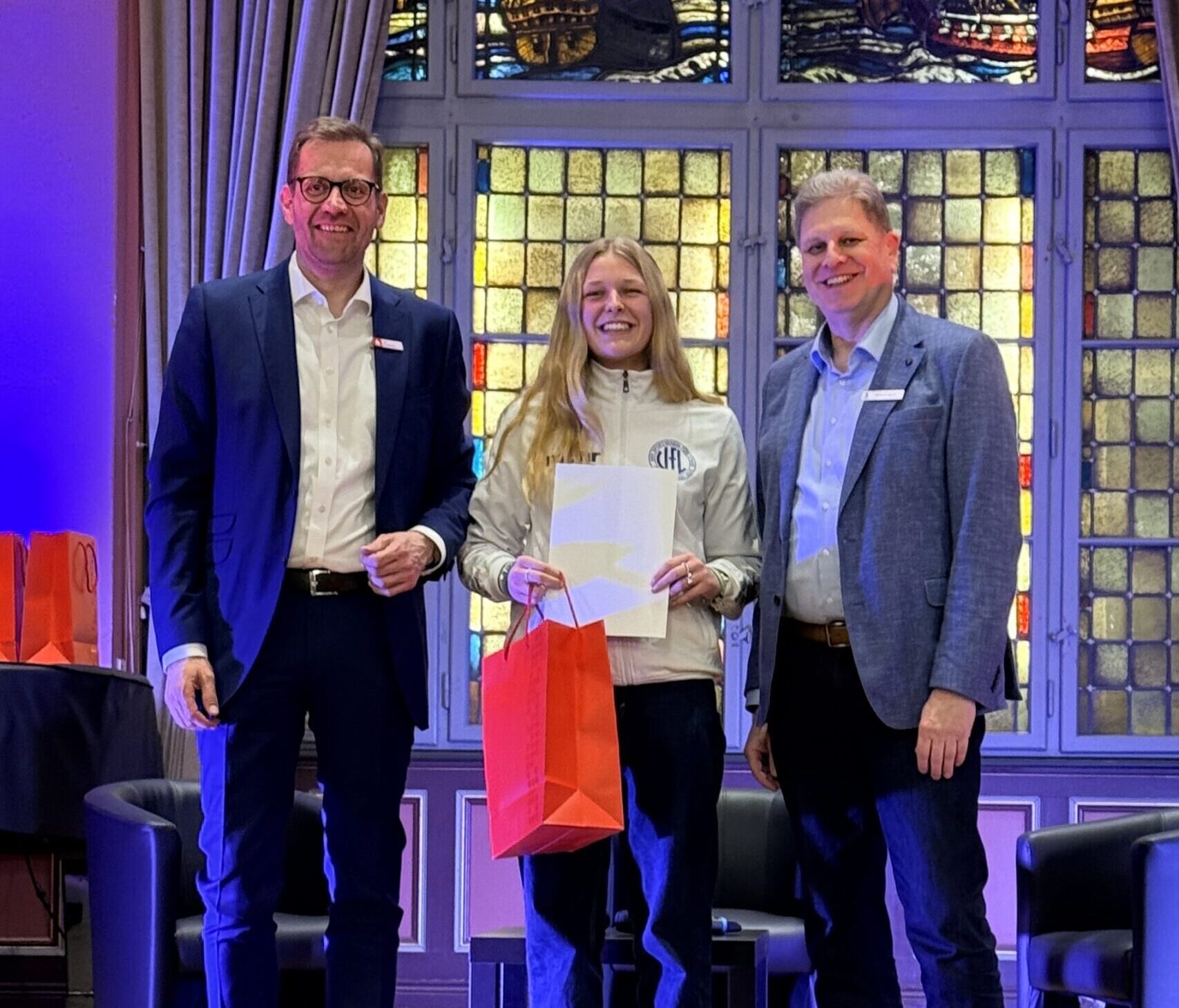 Greta Pauli wird von der Hansestadt Stade und der Sparkasse Stade-Altes Land als Sportlerin des Jahres 2025 ausgezeichnet.